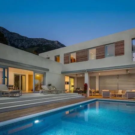 فيلة Superb With Private Pool **