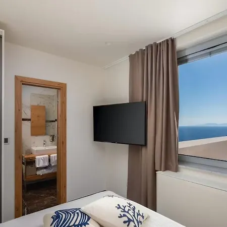 Superb With Private Pool ** فيلة