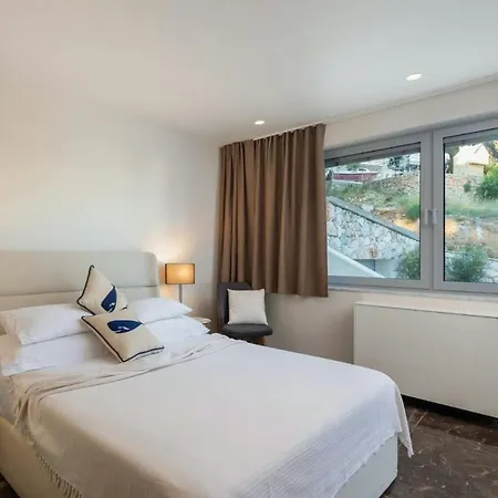 Superb With Private Pool ** *