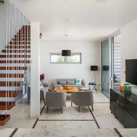 Superb With Private Pool ** Dubrovník